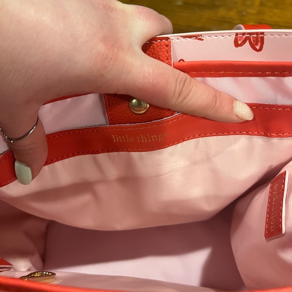 Tommy Bahama Reversible Tote - Picture 5 of 9